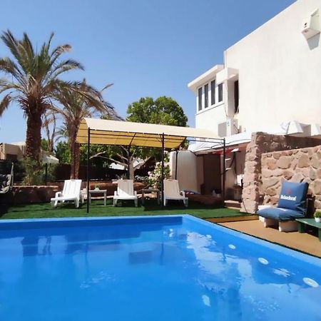 Guest House "Villa Klara Eilat" Heated Pool And Sauna All Year Round Экстерьер фото