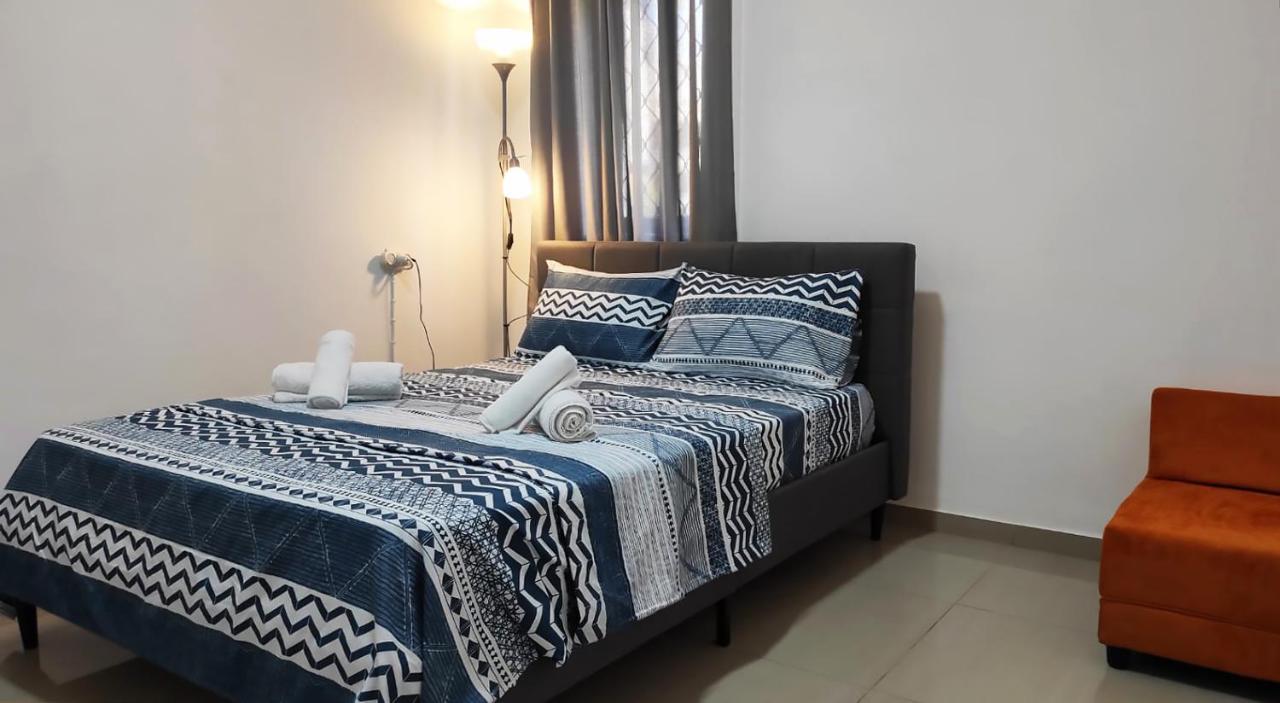 Guest House "Villa Klara Eilat" Heated Pool And Sauna All Year Round Экстерьер фото