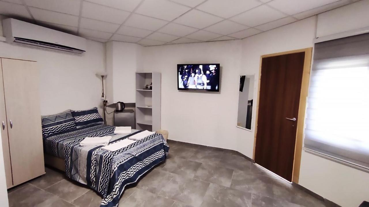 Guest House "Villa Klara Eilat" Heated Pool And Sauna All Year Round Экстерьер фото